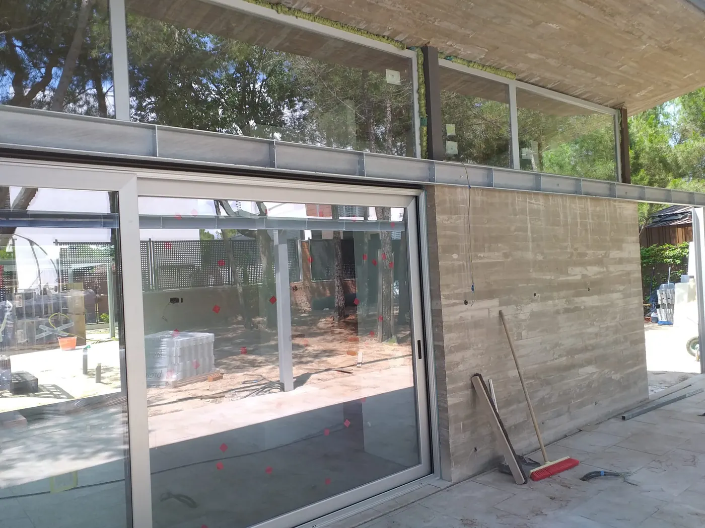 Instalaciones de cerramientos de aluminio que ya hemos realizado — acabado final