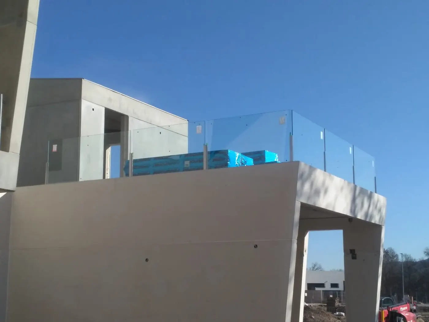 Trabajo realizado por Alucisa — vista desde el interior