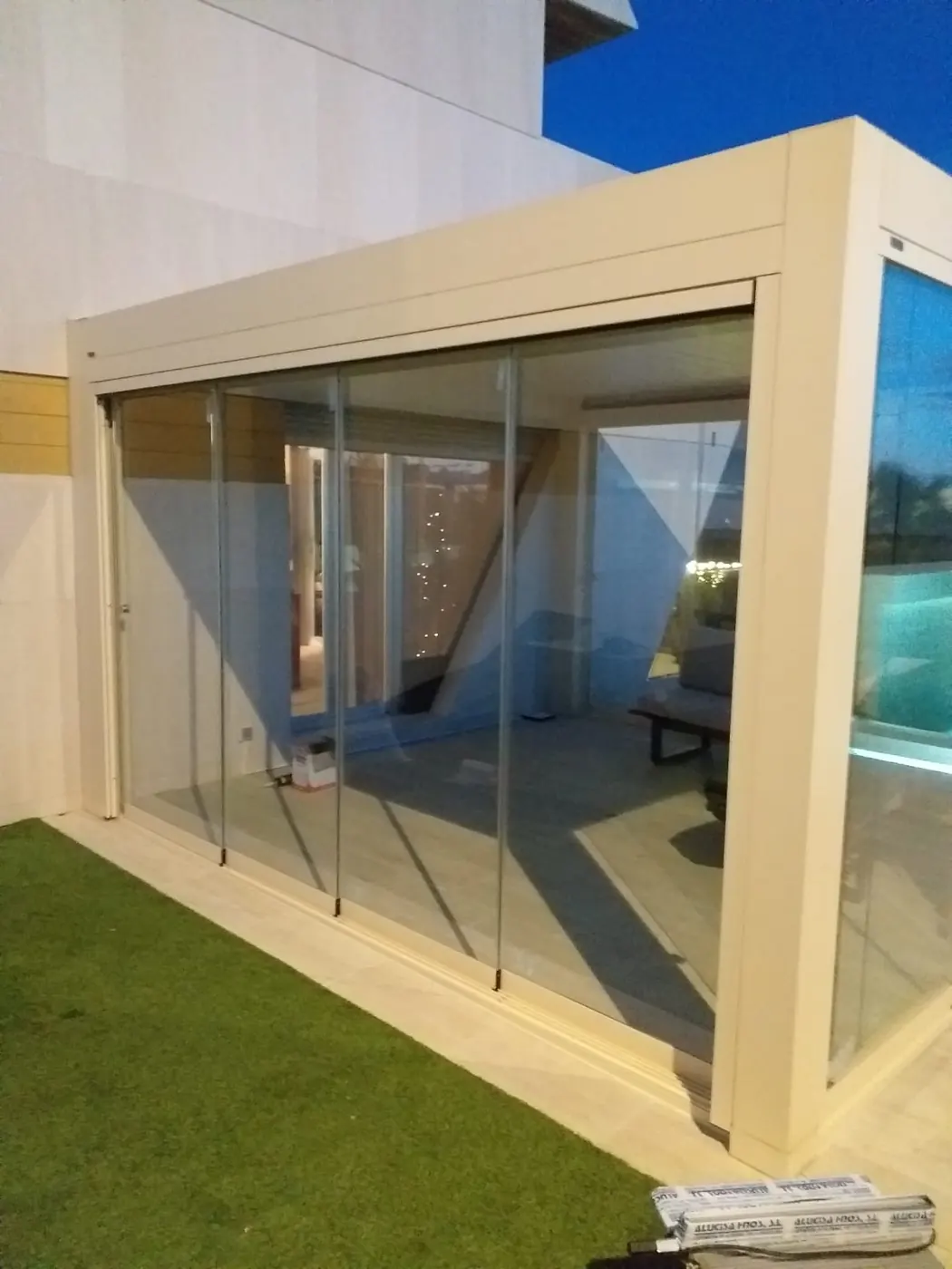 Trabajo realizado por Alucisa — detalle del acabado