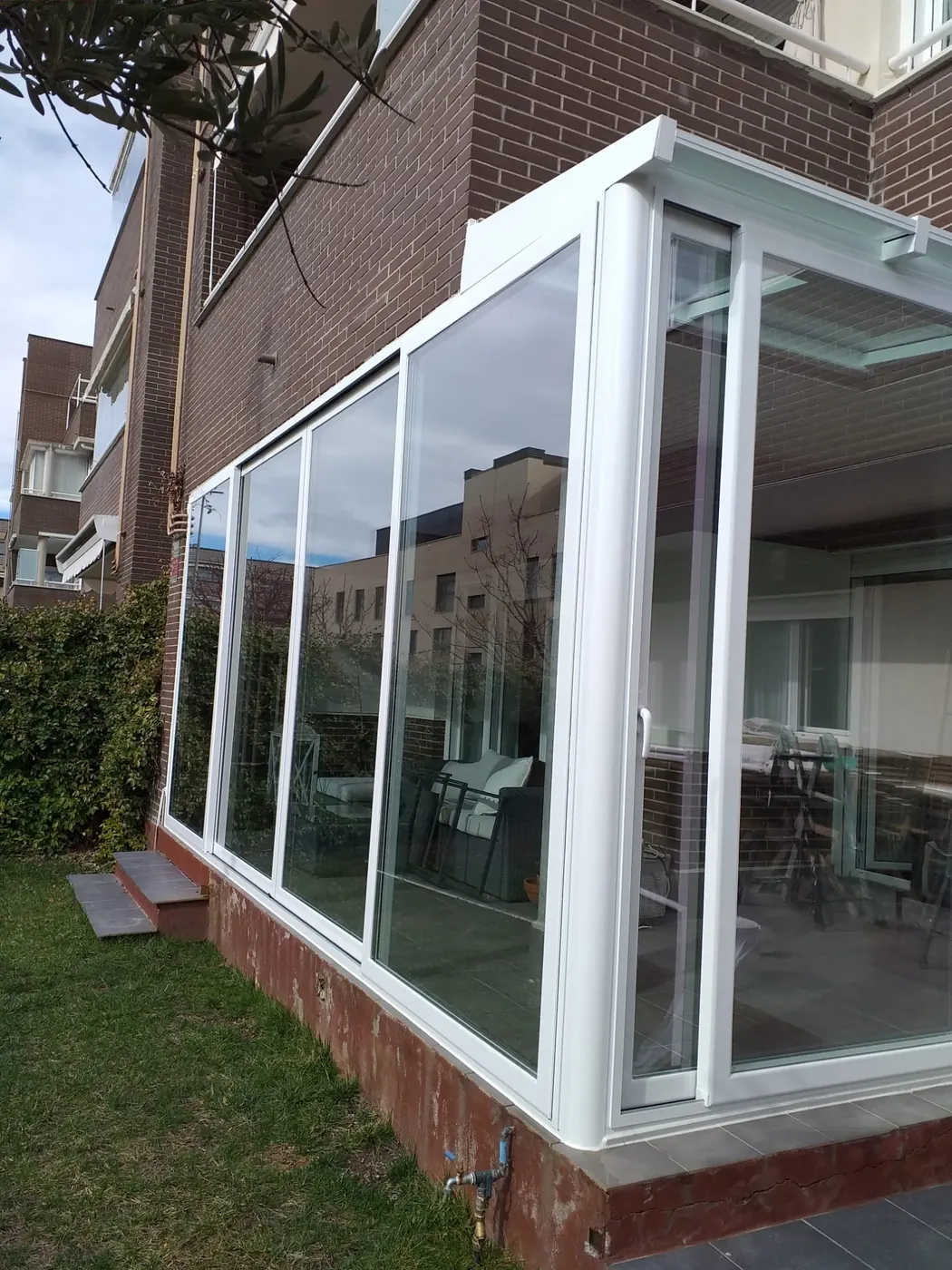 Cerramientos de Aluminio en Moralzarzal — Alucisa — detalle del acabado