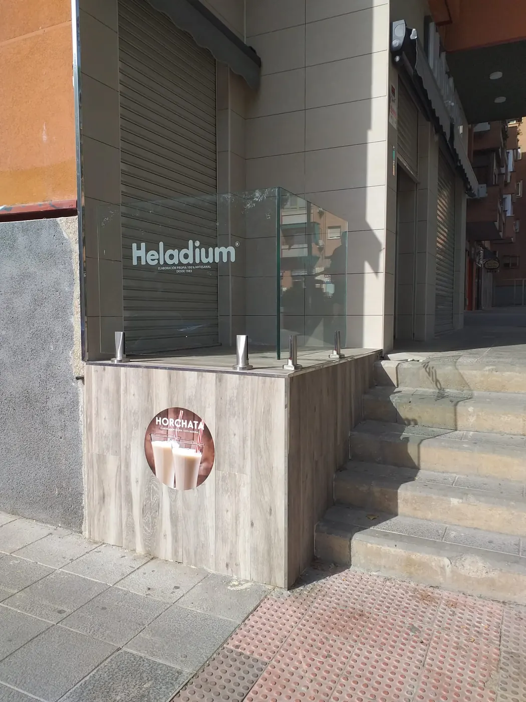Cristalería en General en Pozuelo de Alarcón — Alucisa — vista desde el interior